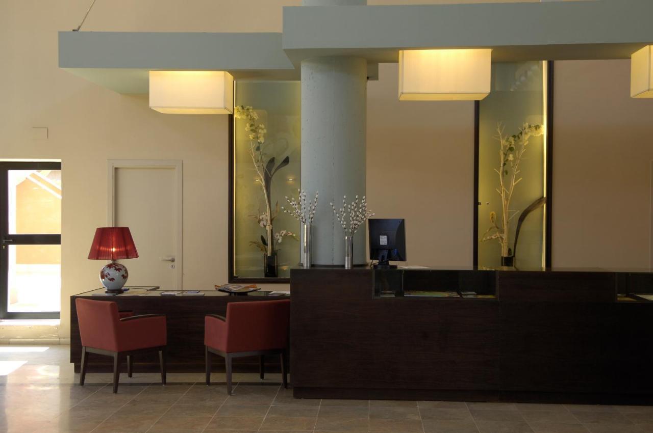 Leo Punta Umbria (Adults Only) Apartment Exterior photo