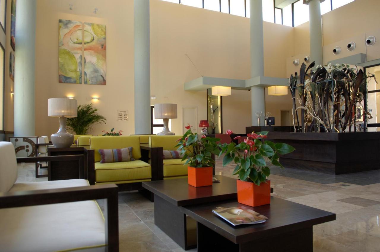 Leo Punta Umbria (Adults Only) Apartment Exterior photo